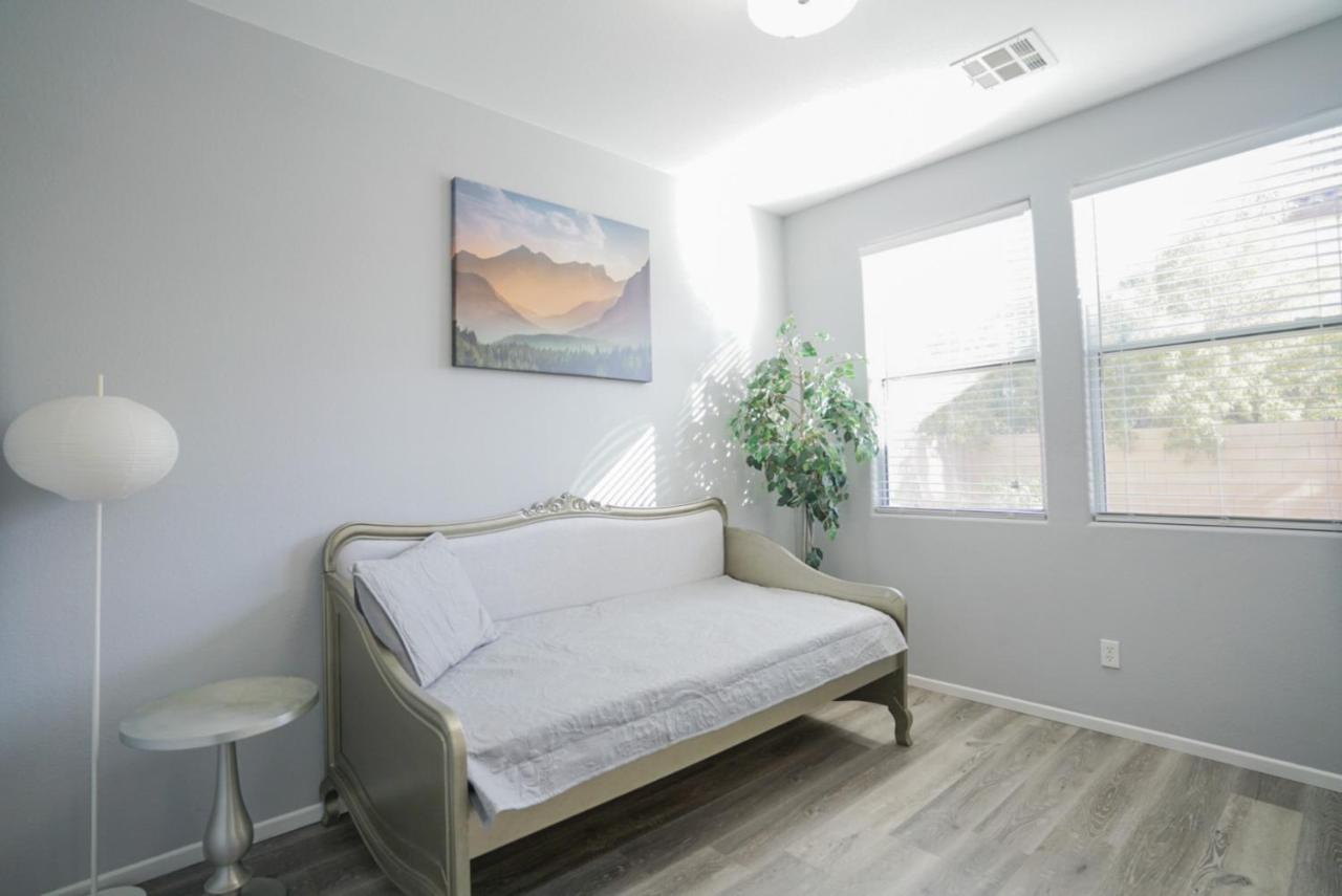 Ultra Modern Las Vegas Home 20Min From The Strip エクステリア 写真